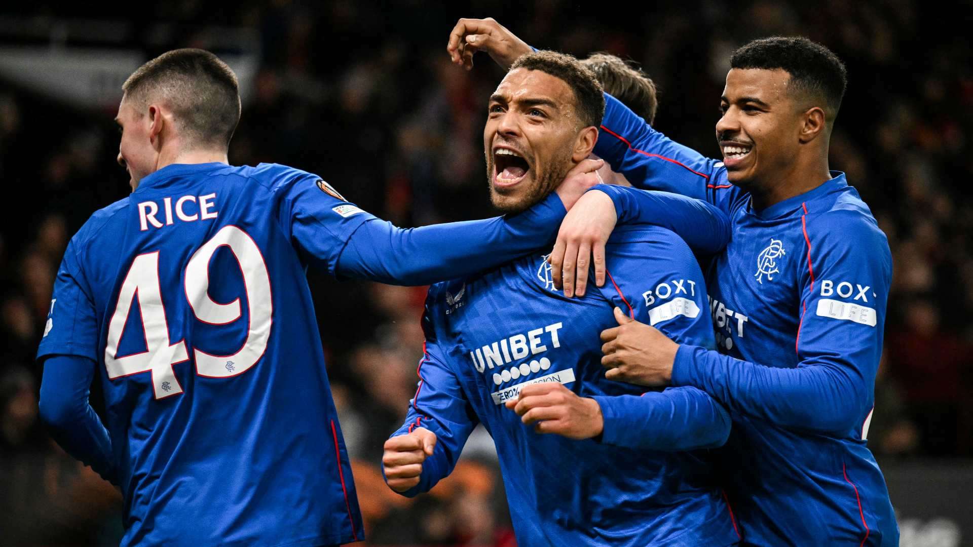 射门次数更 射门次数更